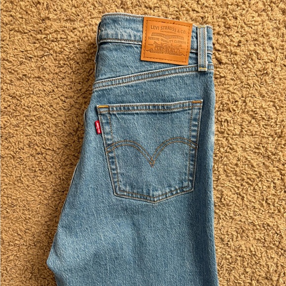 Levi’s Ribcage Straight Ankle Women’s Jeans - Picture 3 of 3
